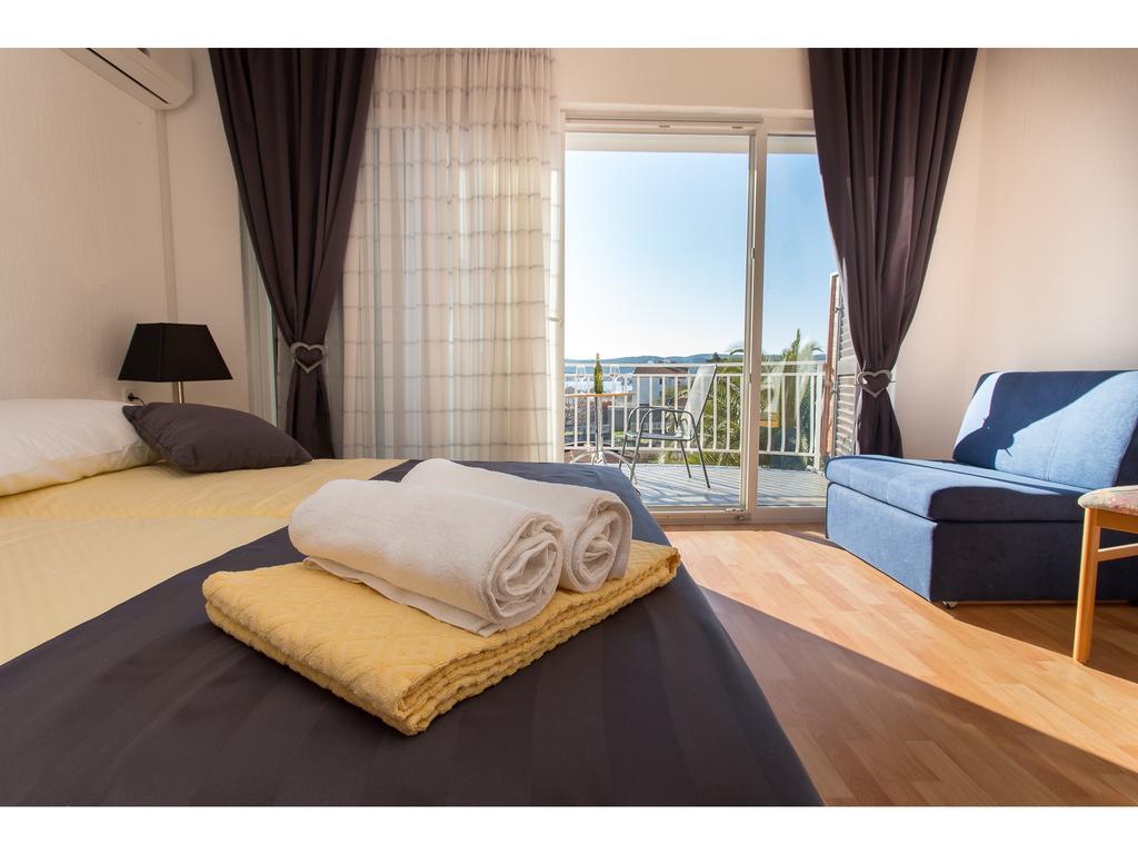 Lanterna Rooms Турань Экстерьер фото