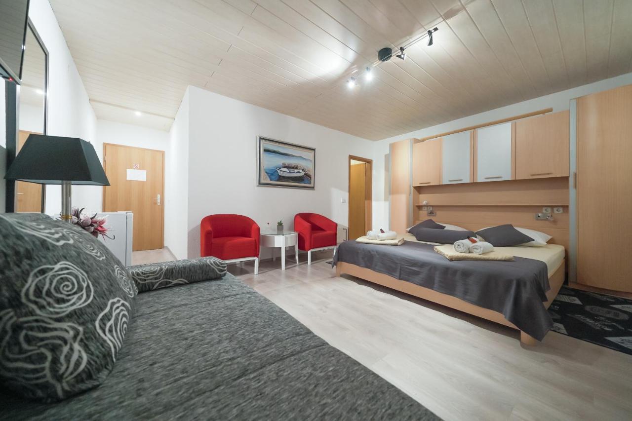 Lanterna Rooms Турань Экстерьер фото