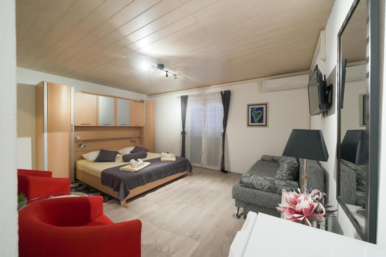 Lanterna Rooms Турань Экстерьер фото