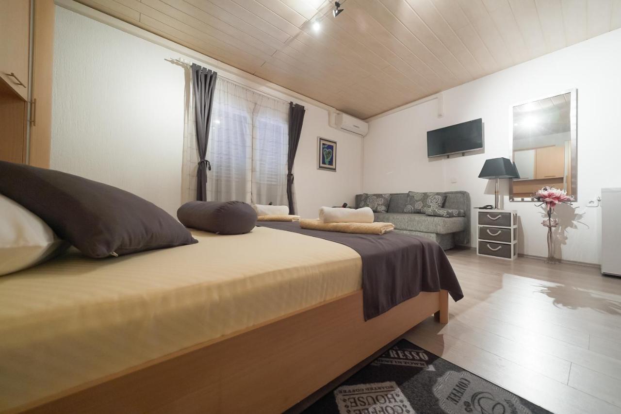 Lanterna Rooms Турань Экстерьер фото